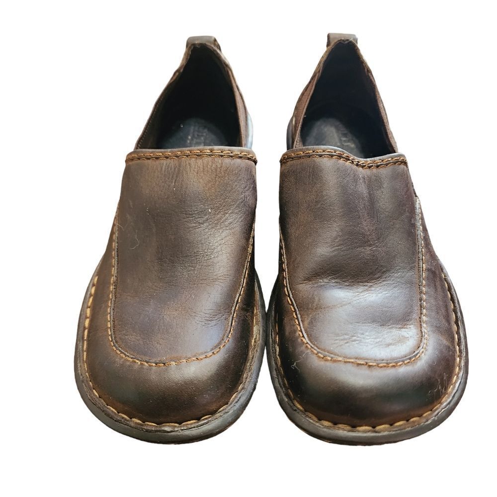 Born brown leather slip on shoes Sz 6.5